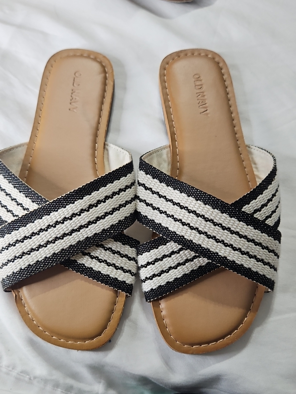 Old Navy Striped Crisscross Slide Sandals in Black and White